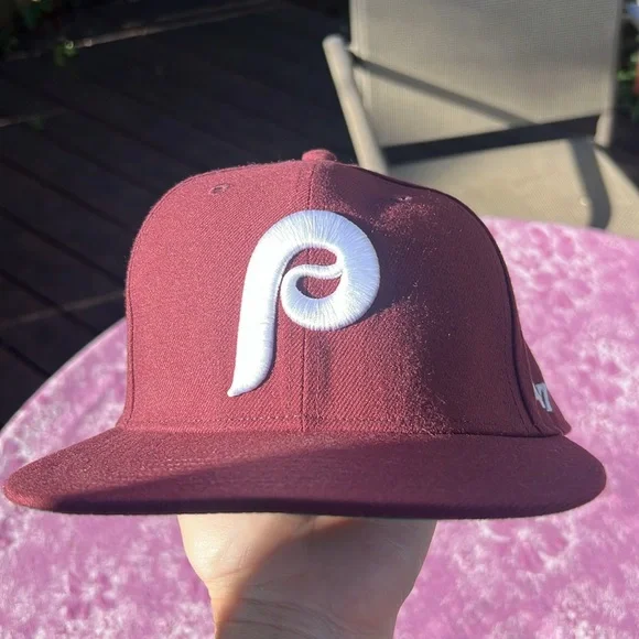 47 Brand Philadelphia Phillies Adjustable Hat - Picture 3 of 8